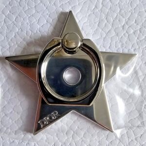 NEW Silver Star Phone Ring